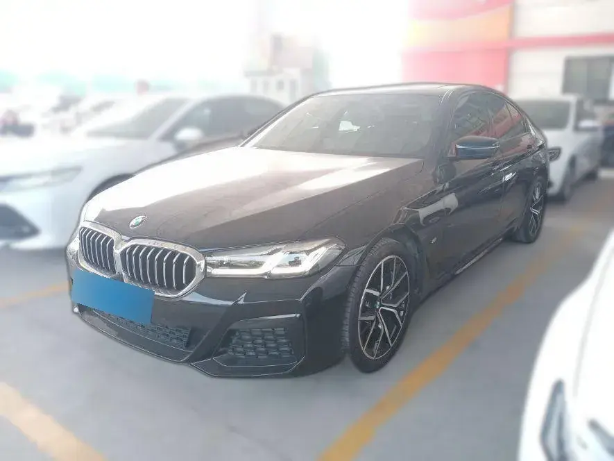 2022 BMW 5 Series 2.0T 245HP L4 8AT