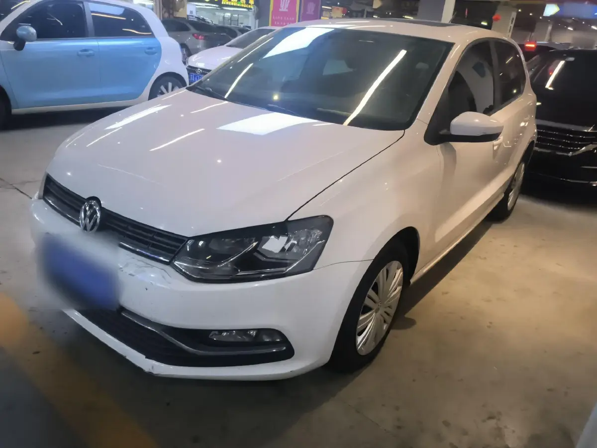 2016 Volkswagen Polo 1.6L 110HP L4 6AT