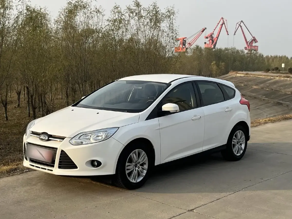 2012 Ford Focus 1.6L 125HP L4 6DCT