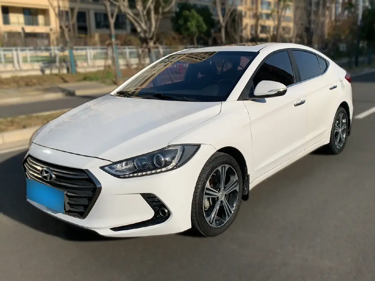 2018 Hyundai Elantra 1.4T 130HP L4 7DCT