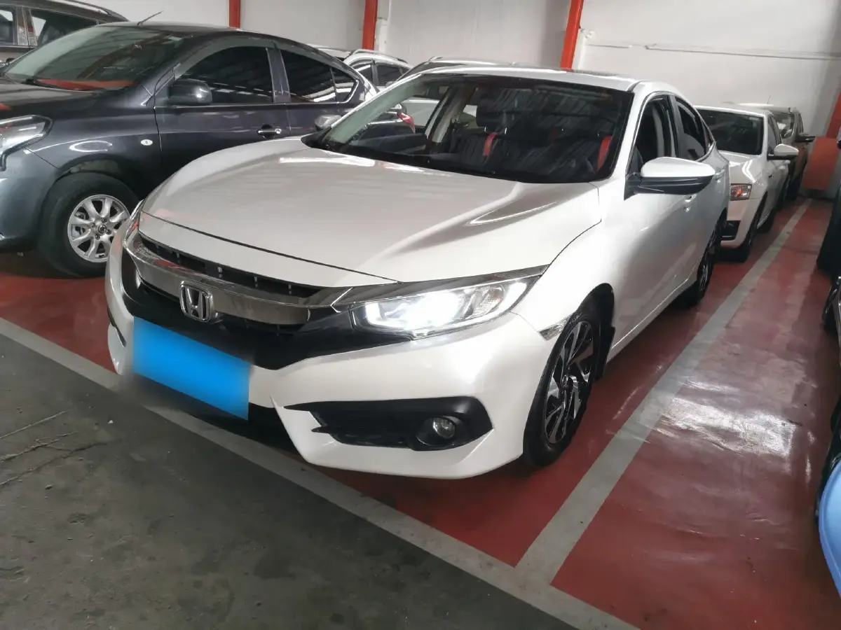 2016 Honda Civic 1.5T 177HP L4 CVT