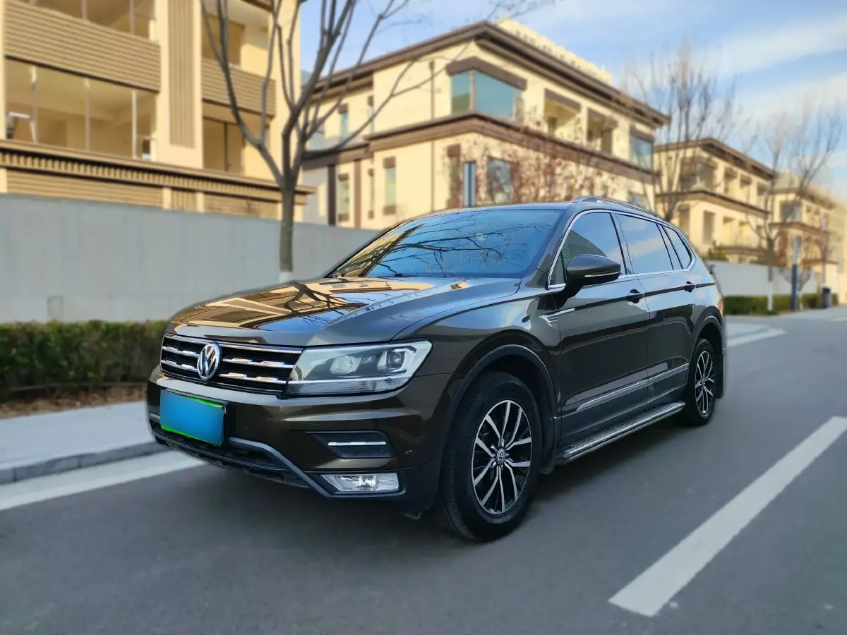 2017 Volkswagen Tiguan L 1.8T 180HP L4 7DCT