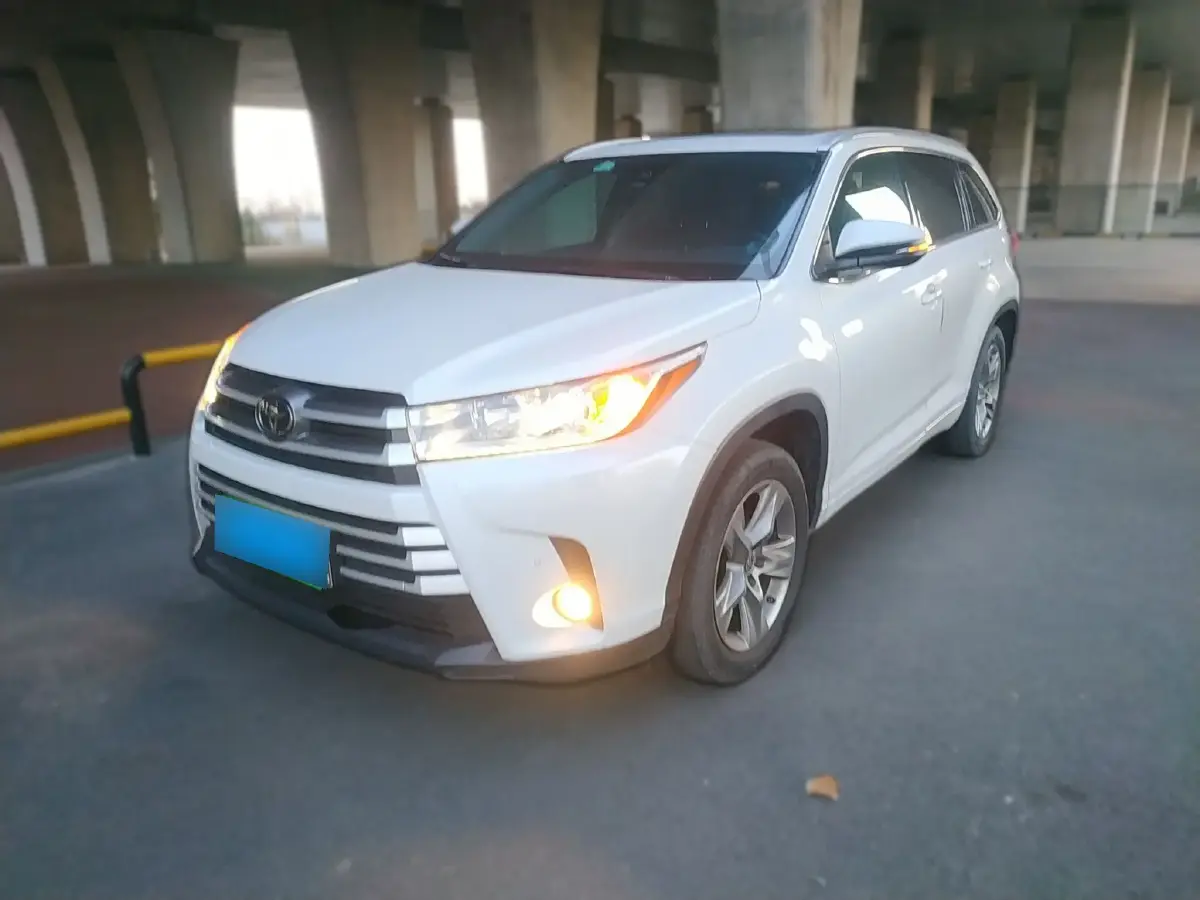 2021 Toyota Highlander 2.0T 220HP L4 6AT