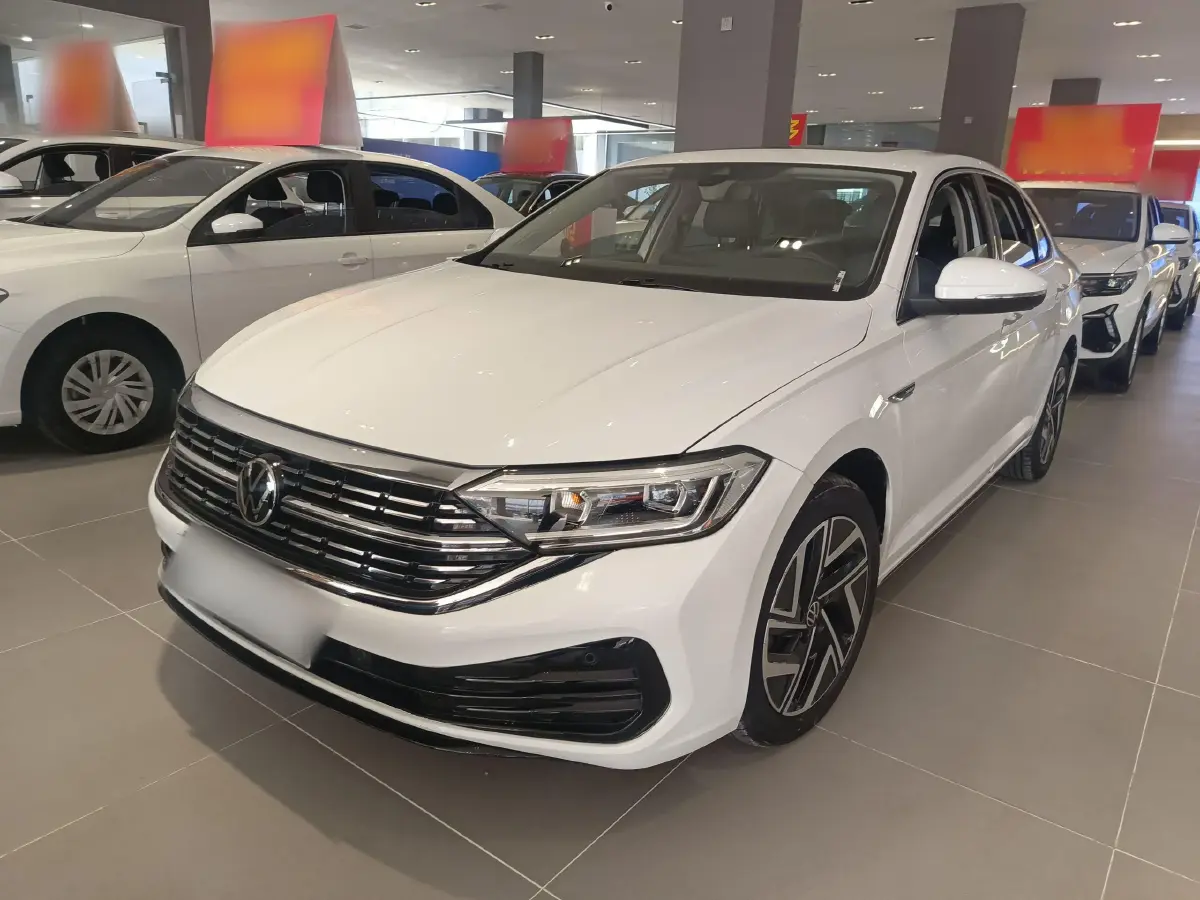 2023 Volkswagen Sagitar 1.2T 116HP L4 7DCT