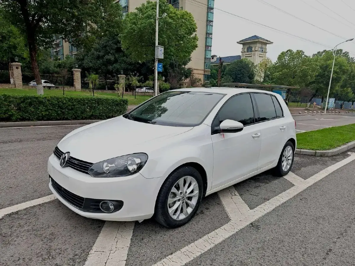 2012 Volkswagen Golf 1.4T 131HP L4 7DCT