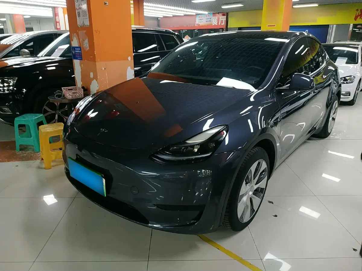 2022 Tesla Model Y BEV 60KWH