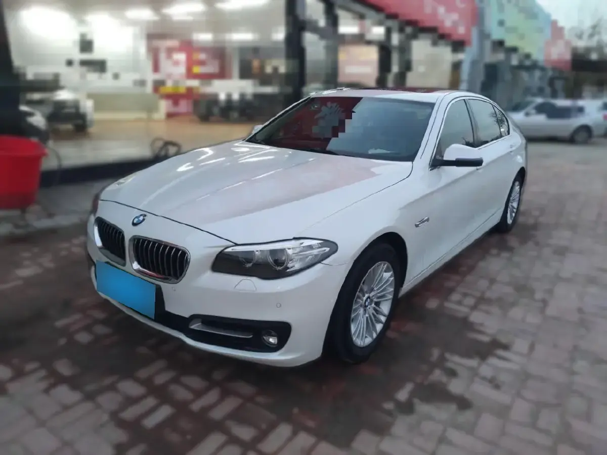 2014 BMW 5 Series 2.0T 218HP L4 8AT