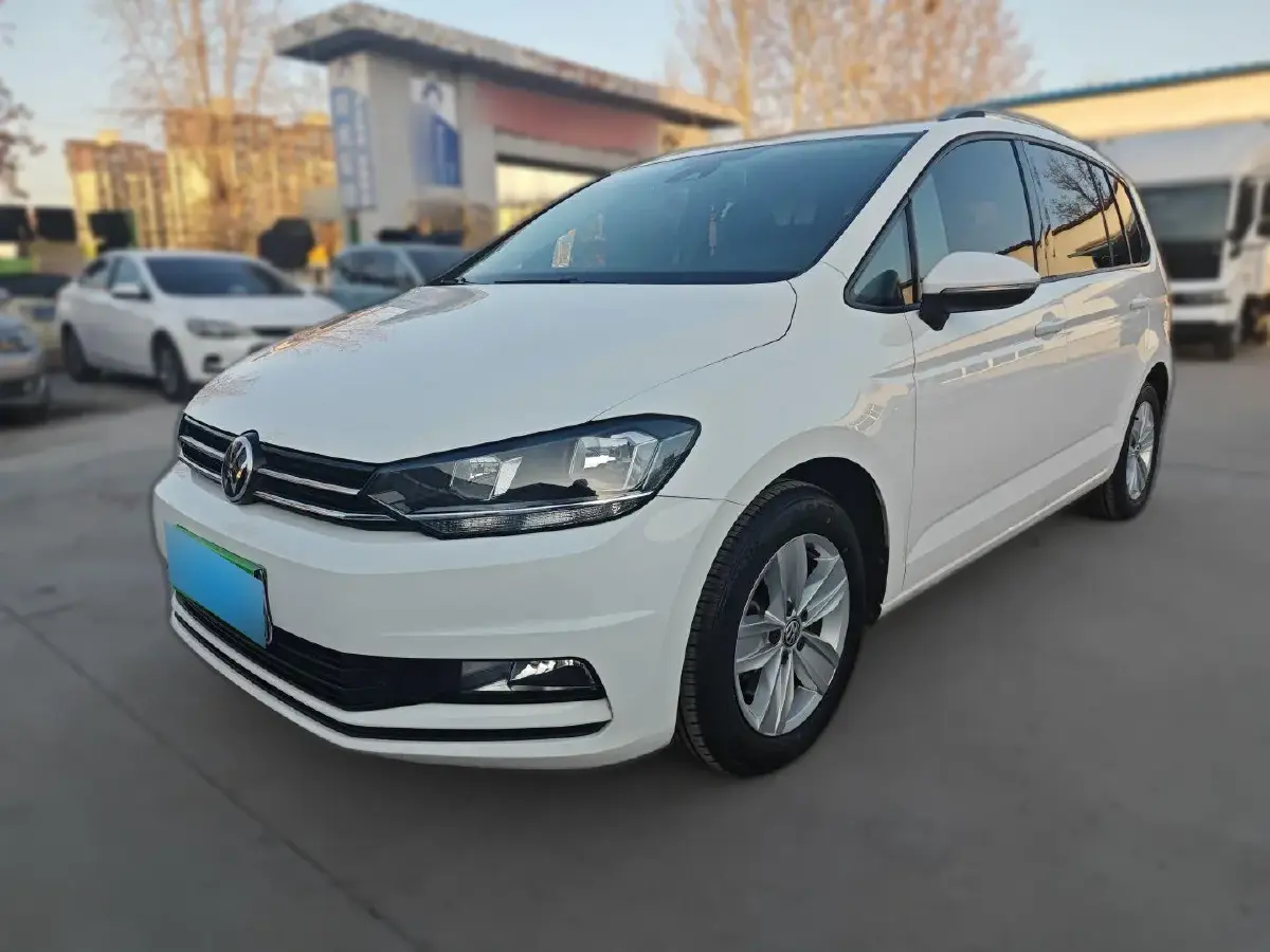 2018 Volkswagen Touran 1.4T 150HP L4 7DCT