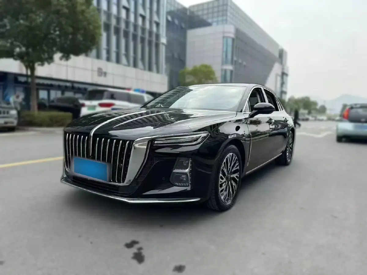 2024 HongQi H5 2.0T 224HP L4 8AT