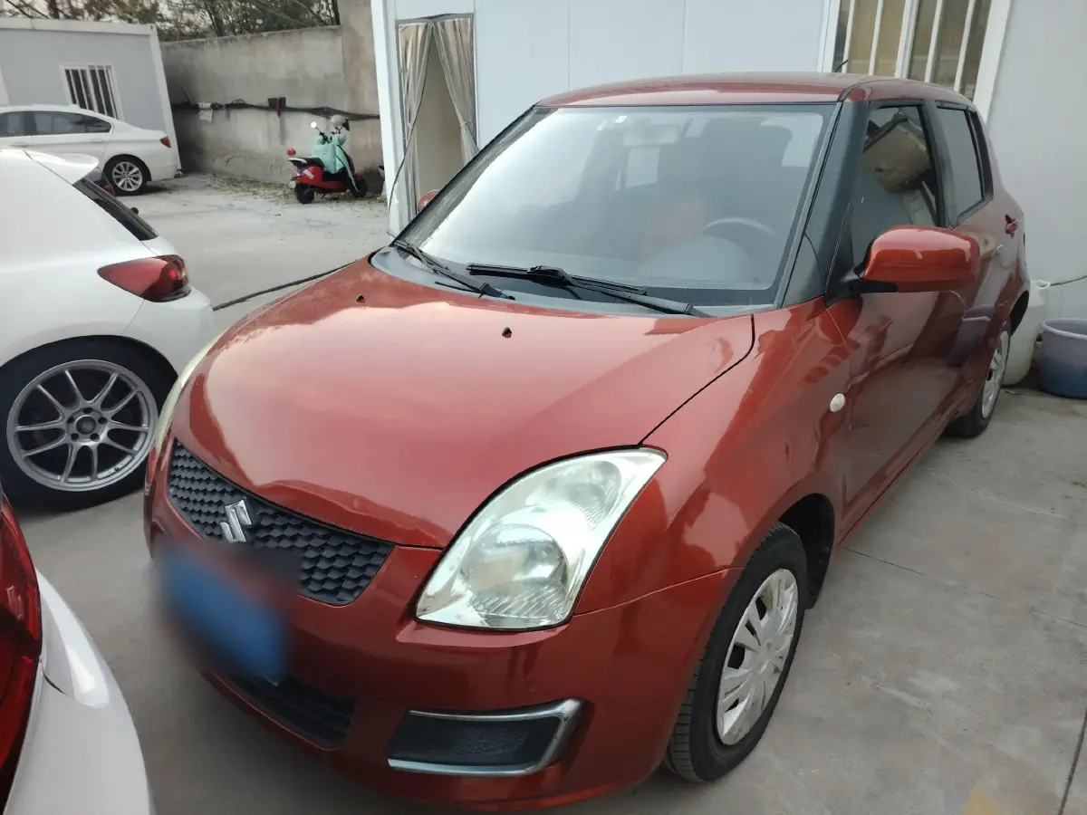 2014 Suzuki Swift 1.3L 91HP L4 5MT