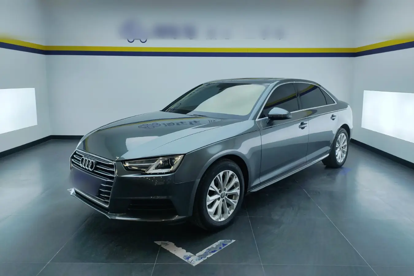 2017 Audi A4L 2.0T 190HP L4 7DCT