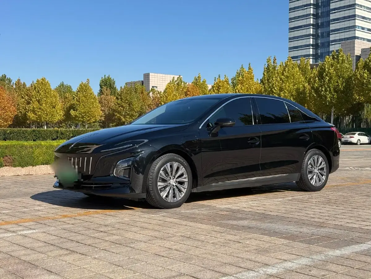 2022 HongQi E-QM5 BEV 54KWH