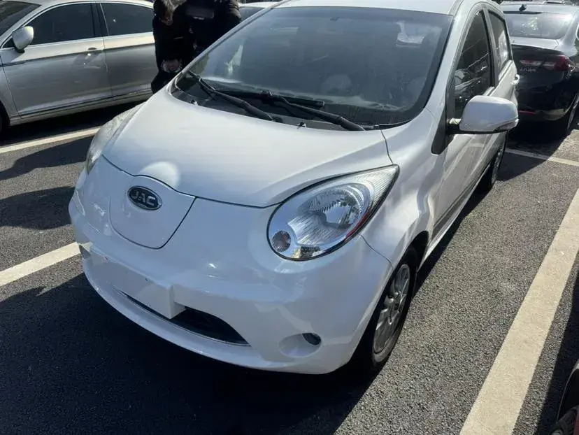 2017 JAC iEV6E BEV 22KWH