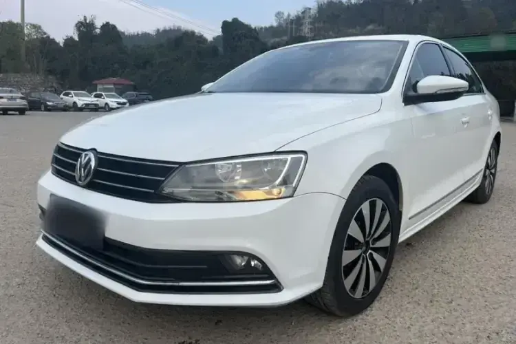 2018 Volkswagen Sagitar 1.6L 110HP L4 6AT