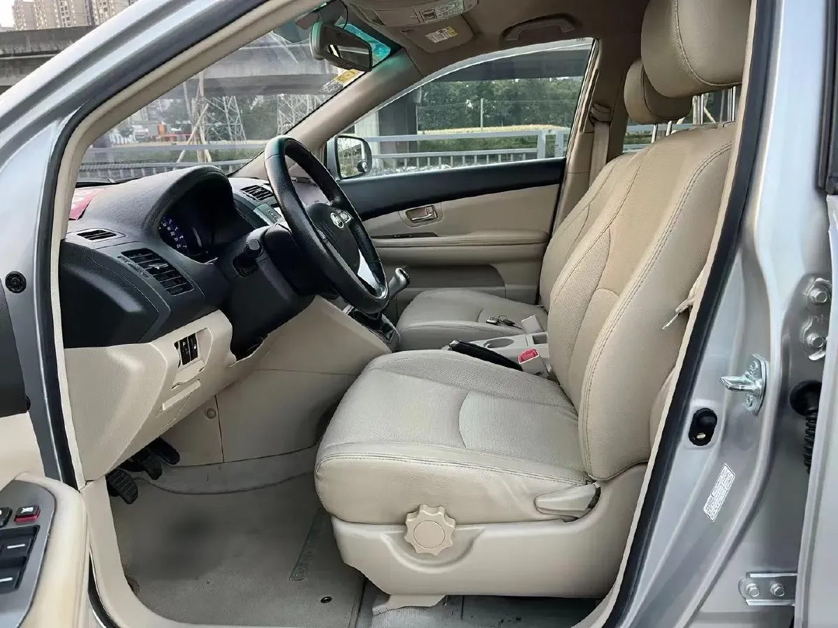 2013 BYD S6 2.0L 140HP L4 5MT,autocango,china used car exporter,china ev exporter,chinese used car exporter,chinese used ev exporter