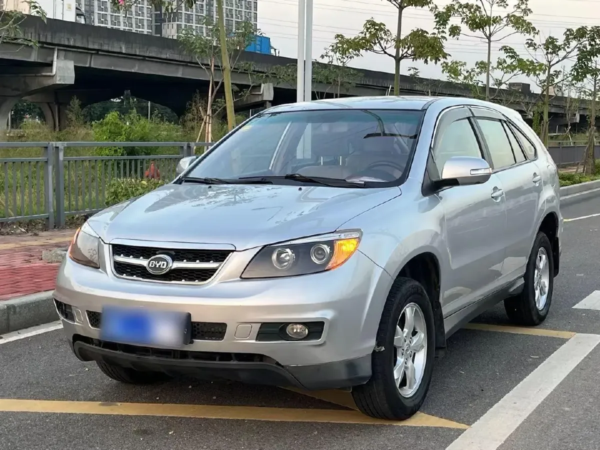 2013 BYD S6 2.0L 140HP L4 5MT,autocango,china used car exporter,china ev exporter,chinese used car exporter,chinese used ev exporter