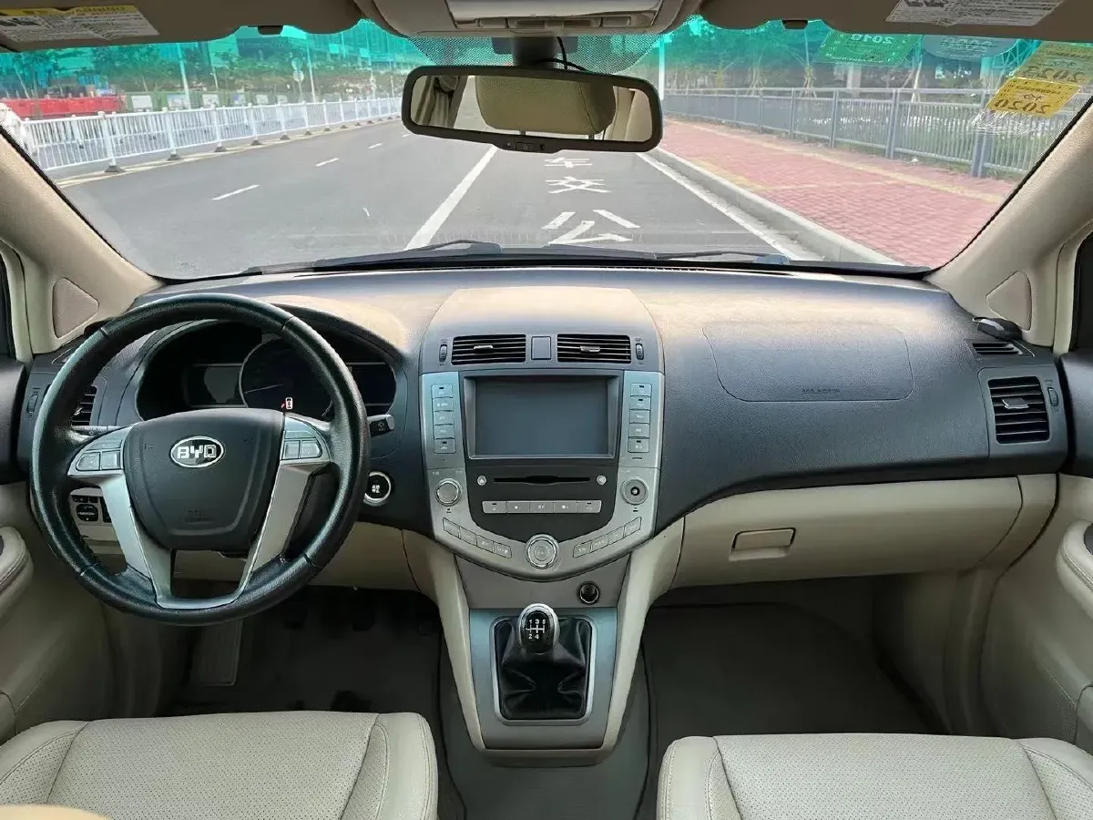 2013 BYD S6 2.0L 140HP L4 5MT,autocango,china used car exporter,china ev exporter,chinese used car exporter,chinese used ev exporter