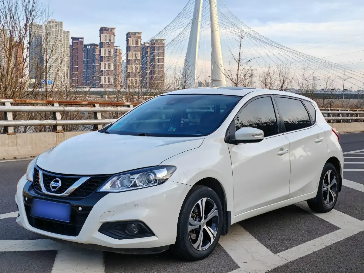 2016 Nissan Tiida 1.6L 126HP L4 CVT