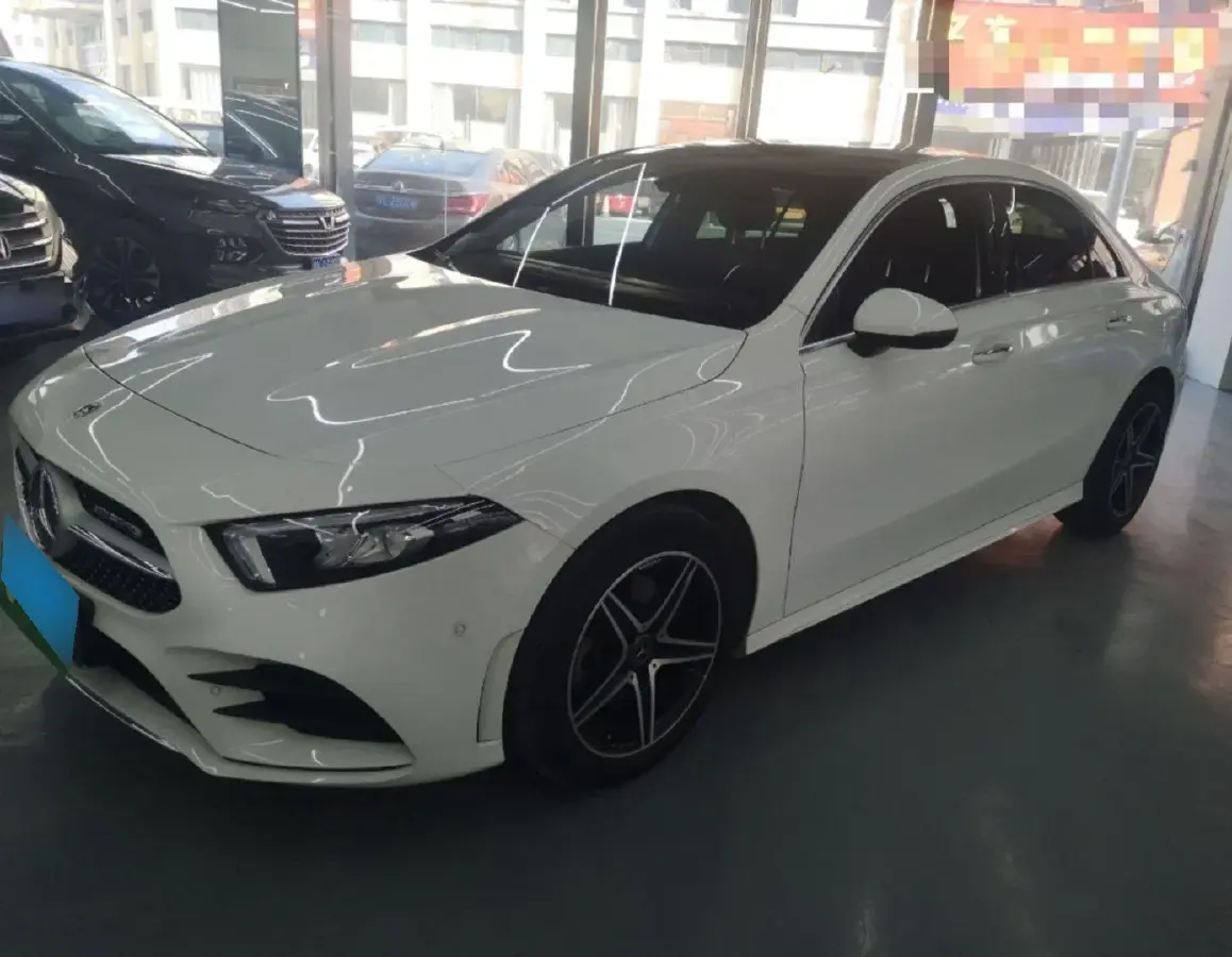 2019 Mercedes-Benz A Class 1.3T 163HP L4 7DCT