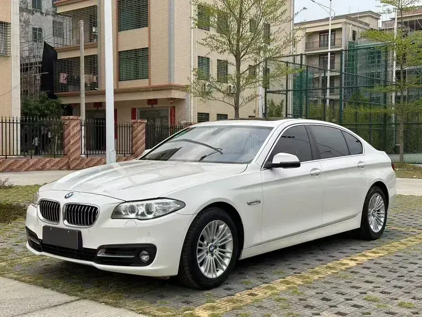 2014 BMW 5 Series 2.0T 218HP L4 8AT