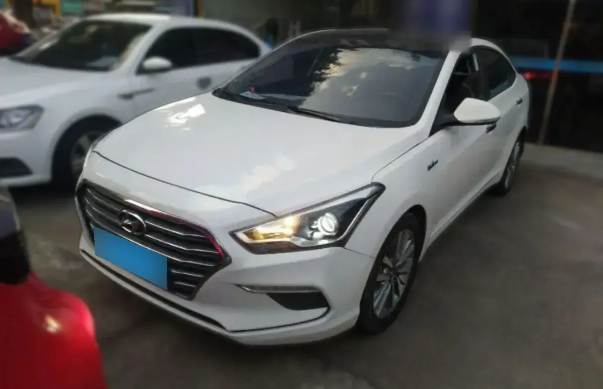 2014 Hyundai Mistra 1.8L 143HP L4 6AT