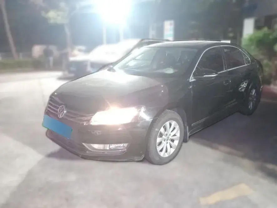 2015 Volkswagen Passat 1.8T 160HP L4 7DCT