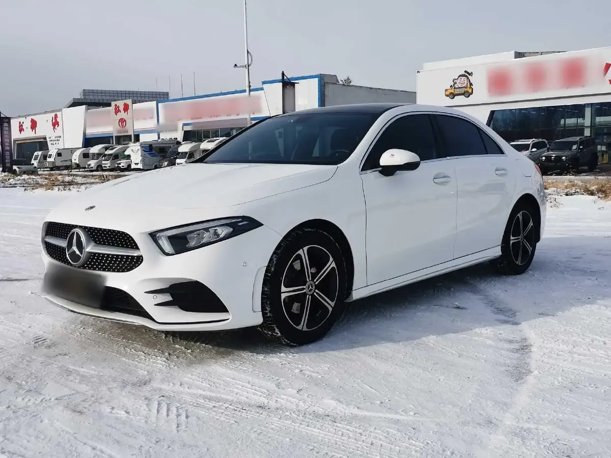 2022 Mercedes-Benz A Class 1.3T 163HP L4 7DCT