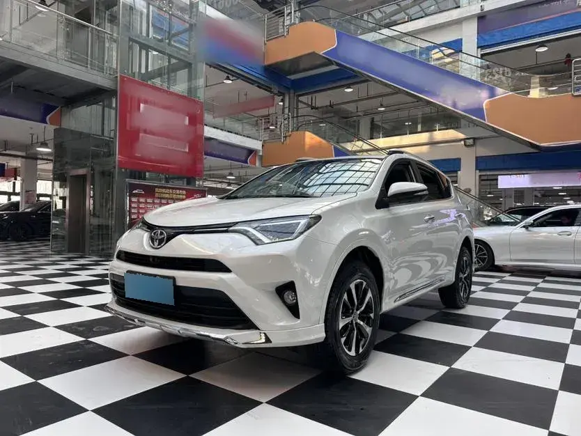 2016 Toyota RAV4 2.0L 151HP L4 CVT