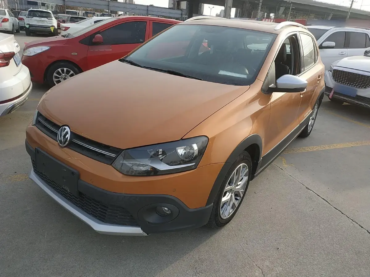 2016 Volkswagen Polo 1.6L 110HP L4 6AT