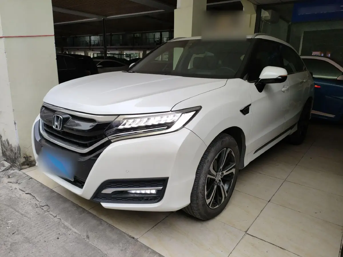 2017 Honda UR-V 2.0T 272HP L4 9AT