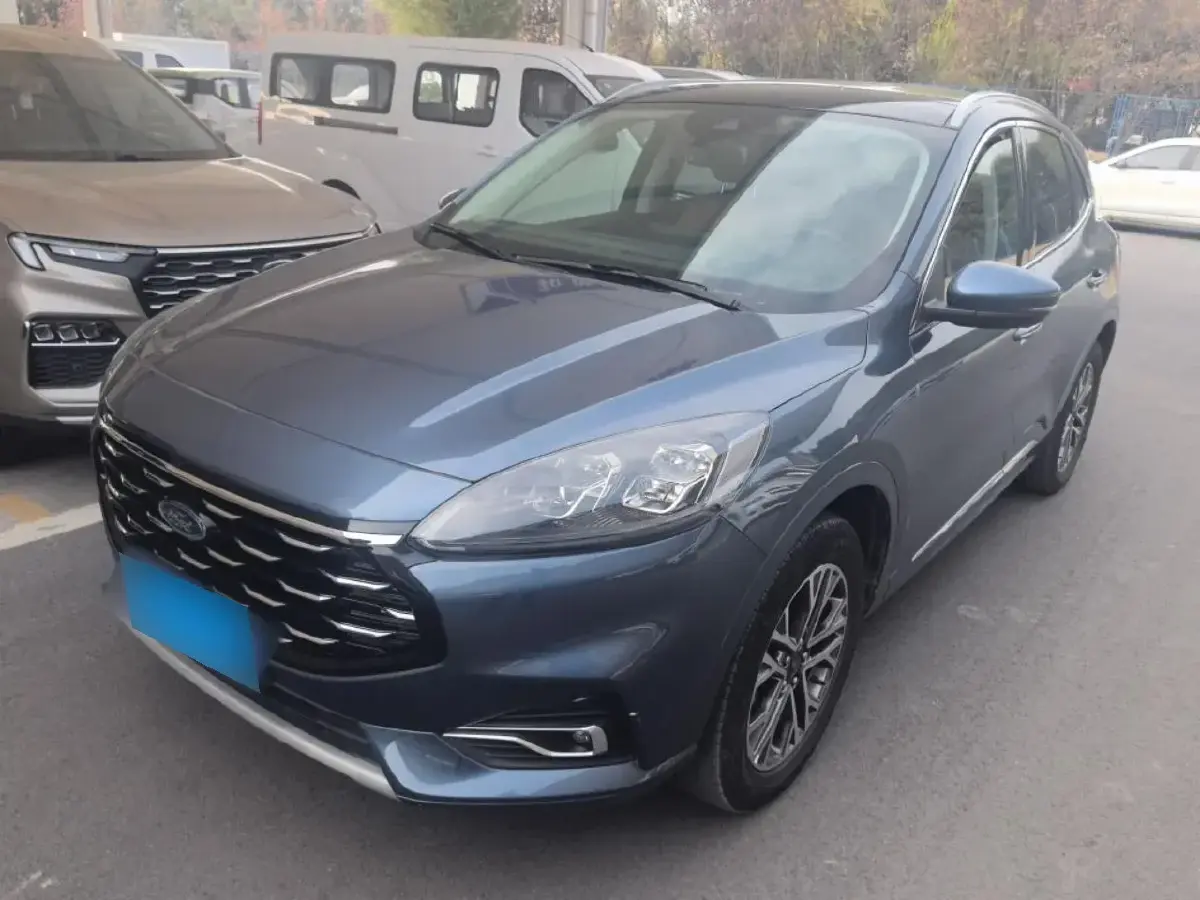 2020 Ford Escape 2.0T 248HP L4 8AT