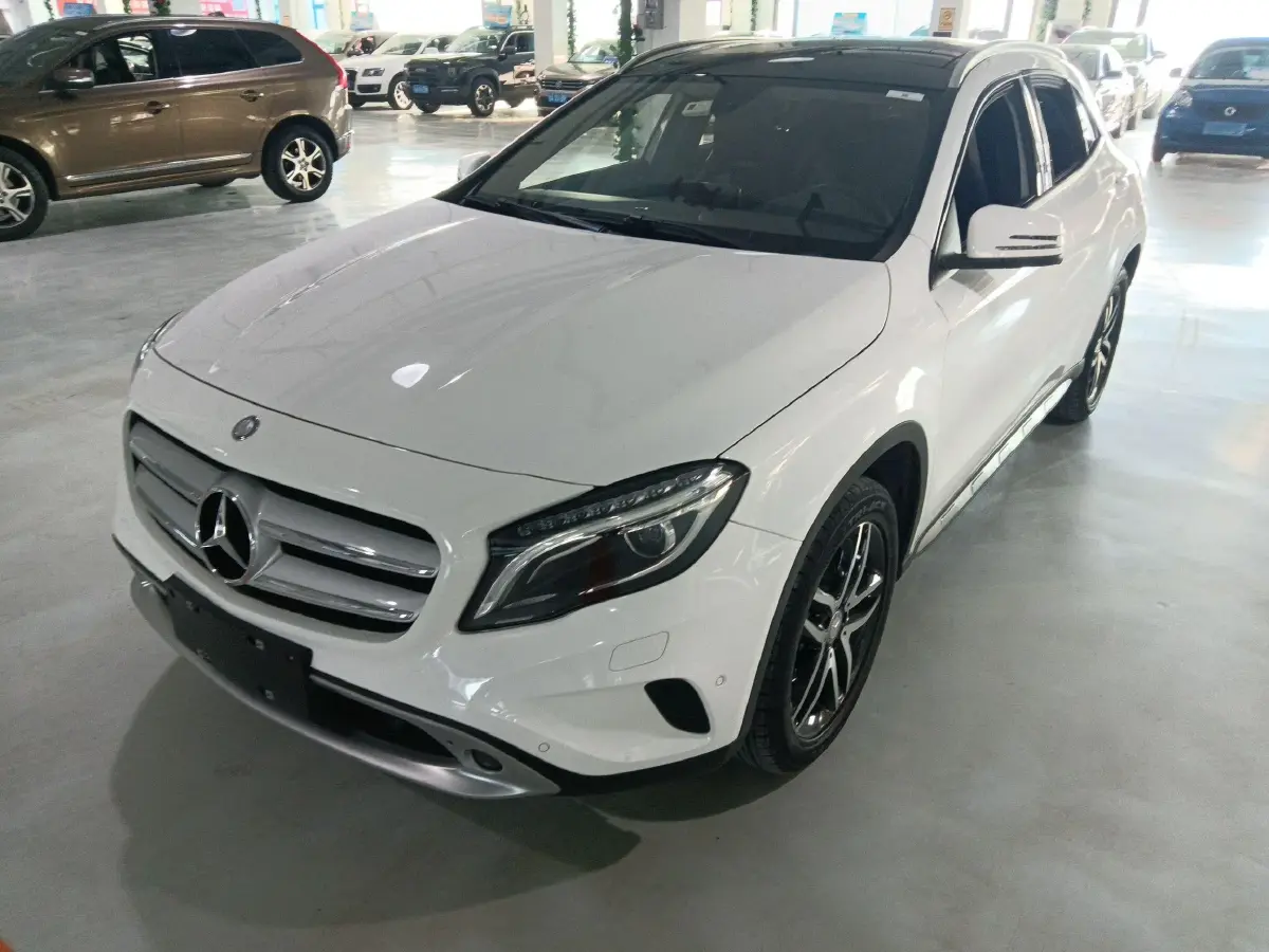 2016 Mercedes-Benz GLA Class 2.0T 184HP L4 7DCT