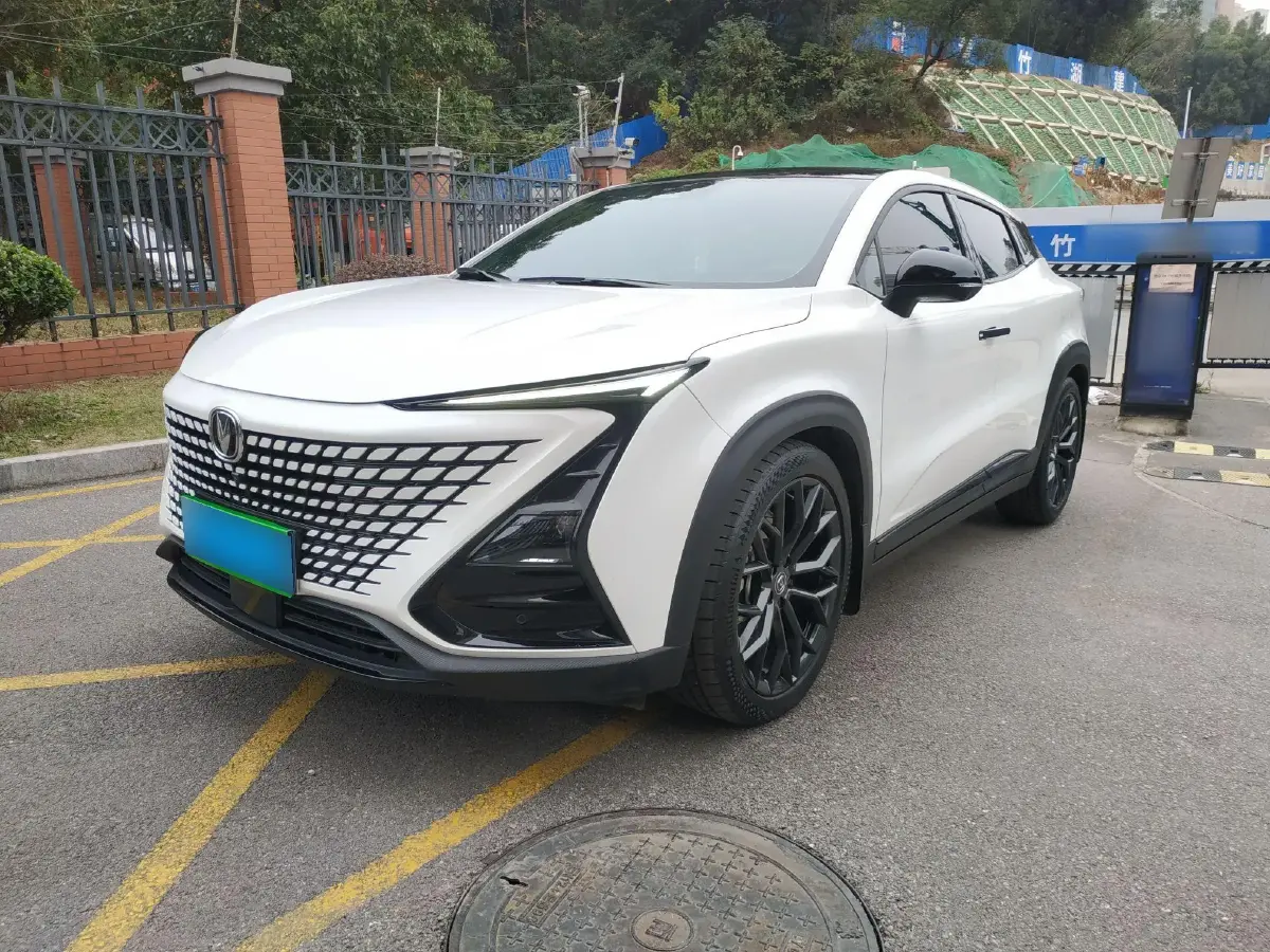 2022 ChangAn UNI-T 2.0T 233HP L4 8AT