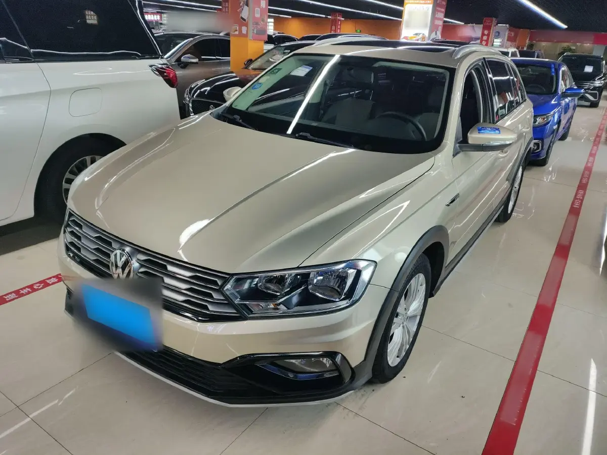 2017 Volkswagen C-Trek 1.6L 110HP L4 6AT