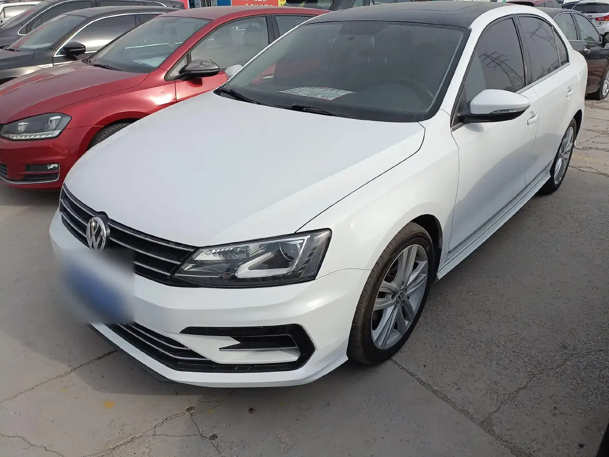 2018 Volkswagen Sagitar 1.4T 150HP L4 7DCT