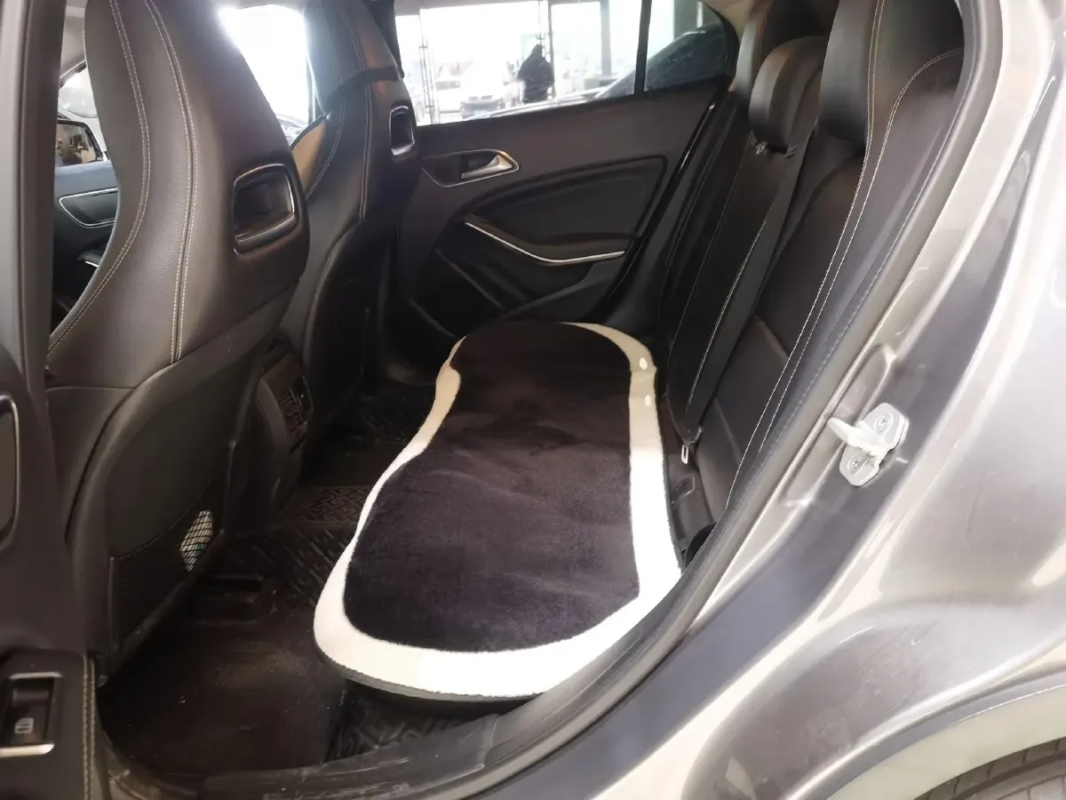 2015 Mercedes-Benz GLA Class 2.0T 184HP L4 7DCT,autocango,china used car exporter,china ev exporter,chinese used car exporter,chinese used ev exporter