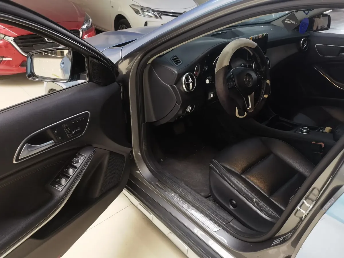 2015 Mercedes-Benz GLA Class 2.0T 184HP L4 7DCT,autocango,china used car exporter,china ev exporter,chinese used car exporter,chinese used ev exporter