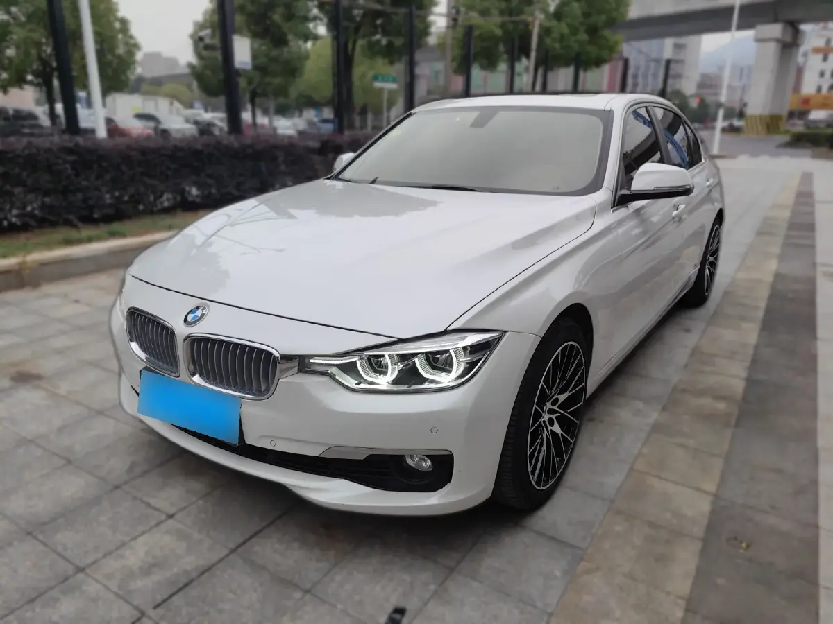 2019 BMW 3 Series 2.0T 184HP L4 8AT