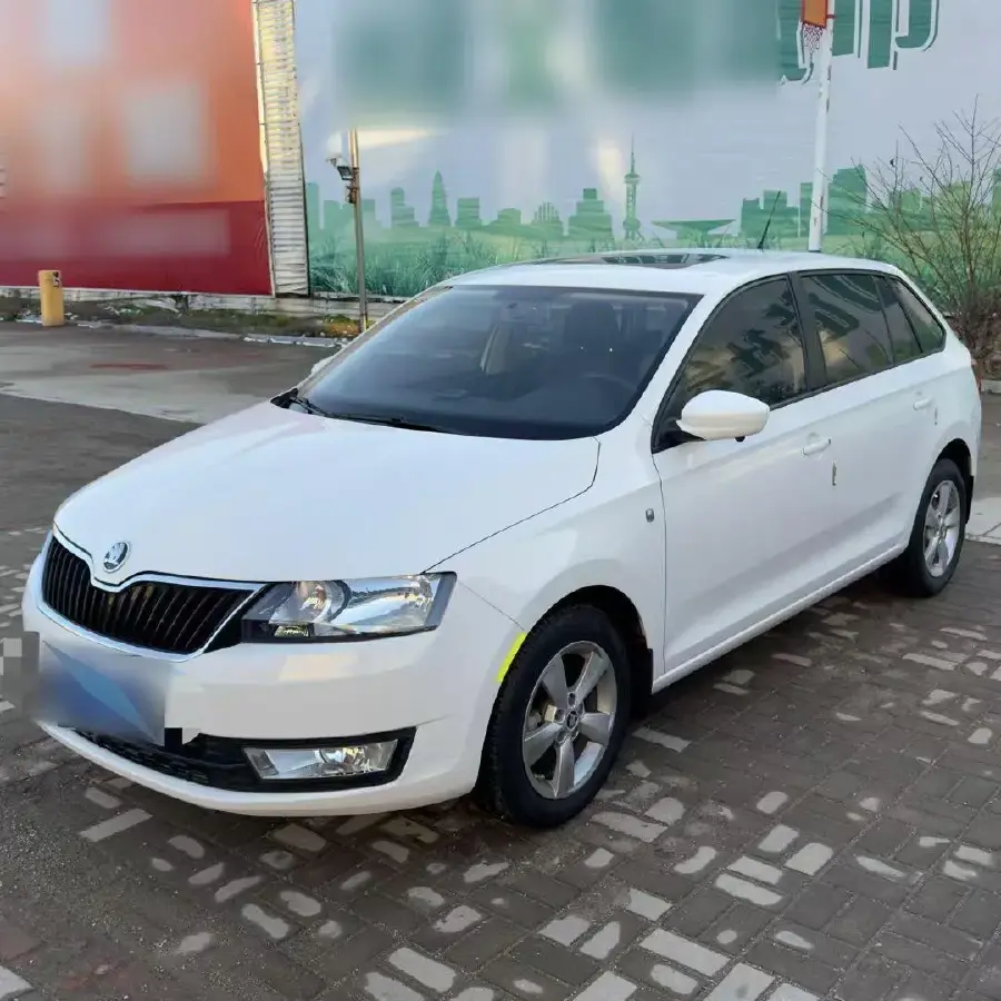 2016 Skoda Rapid Spaceback 1.6L 110HP L4 6AT