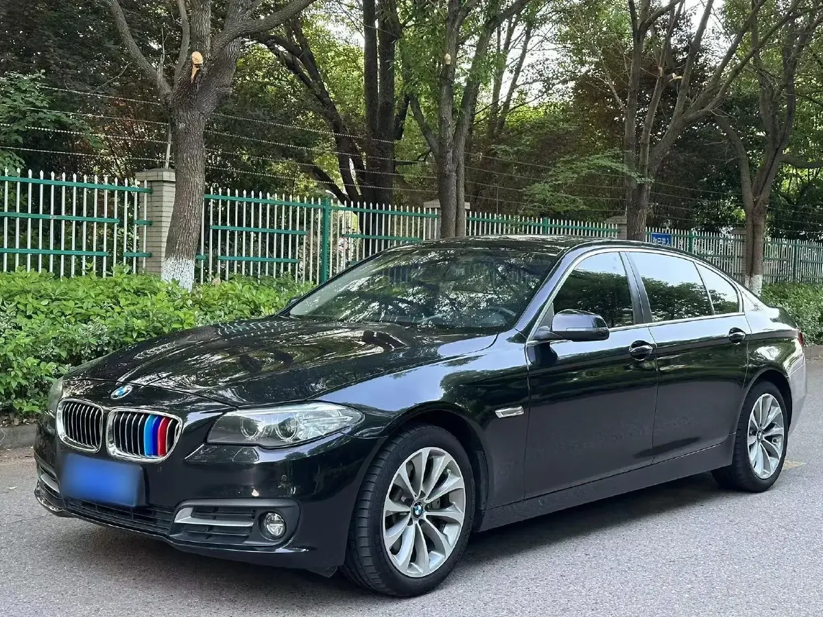 2014 BMW 5 Series 2.0T 245HP L4 8AT