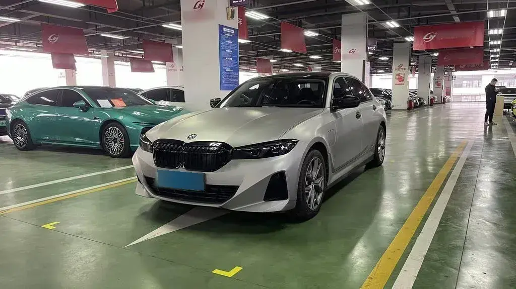 2022 BMW i3 BEV 70KWH