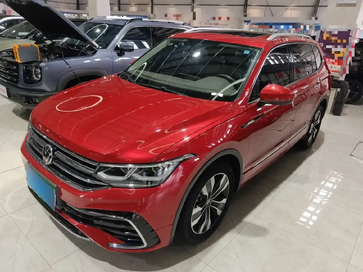 2022 Volkswagen Tiguan L 2.0T 220HP L4 7DCT