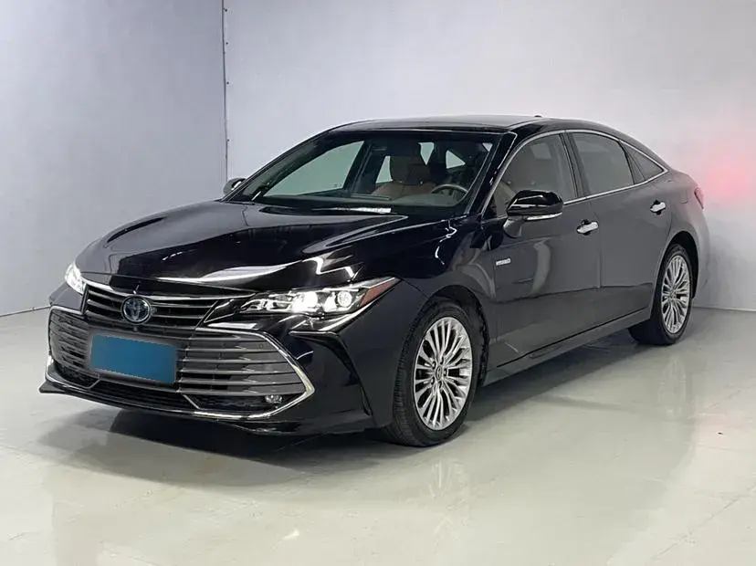 2019 Toyota Avalon 2.5L 178HP L4 E-CVT Hybrid