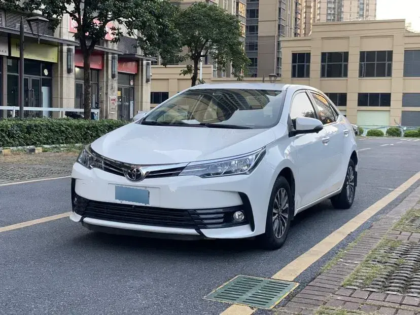 2017 Toyota Corolla 1.2T 116HP L4 CVT