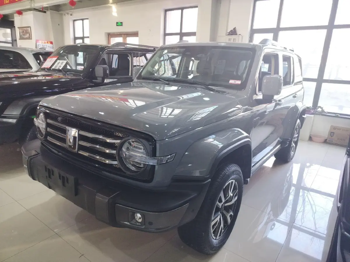 2023 Tank 300 2.0T 227HP L4 8AT