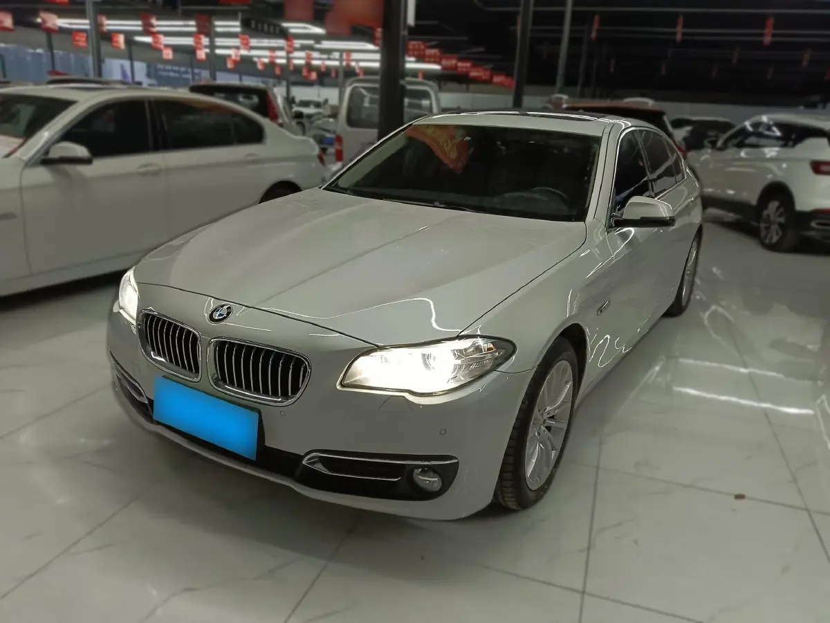 2014 BMW 5 Series 2.0T 218HP L4 8AT