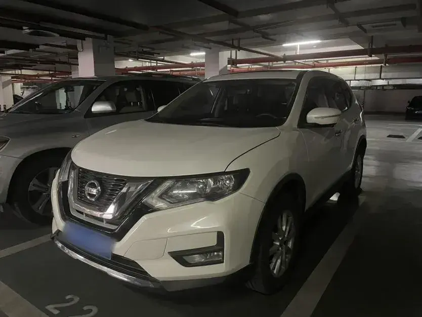 2017 Nissan X-Trail 2.0L 150HP L4 CVT