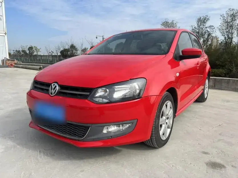 2011 Volkswagen Polo 1.6L 105HP L4 6AT