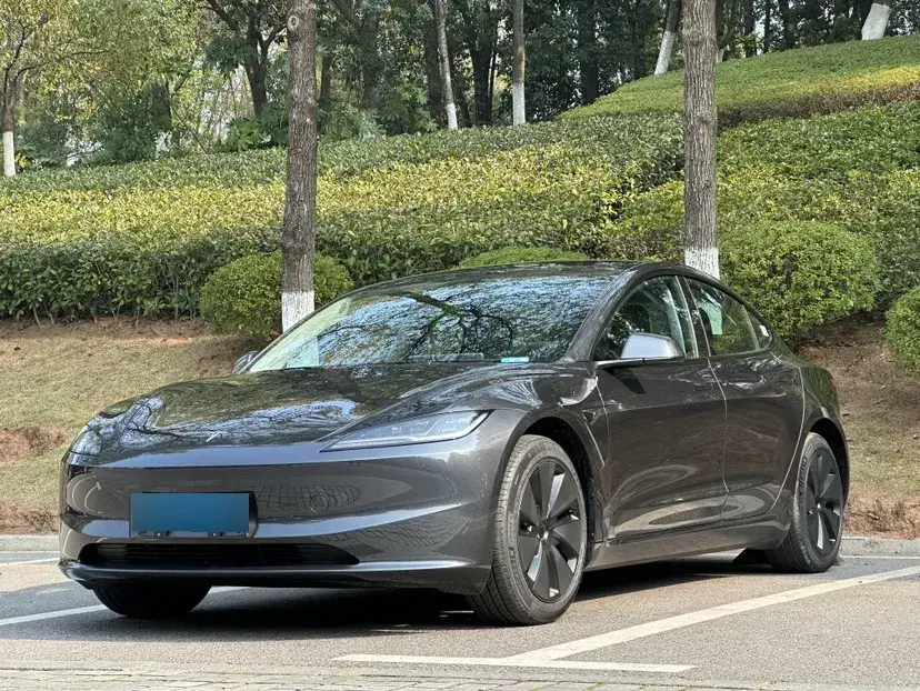 2023 Tesla Model 3 BEV 60KWH