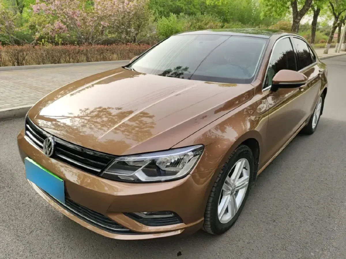 2015 Volkswagen Lamando 1.8T 180HP L4 7DCT